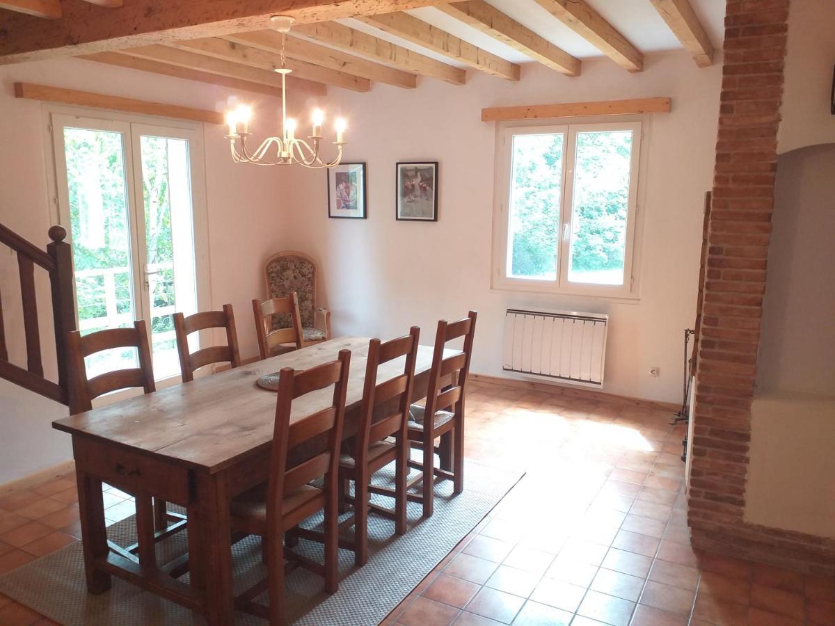 Belle Maison Proche De La Ville Et Du Lac Belcaire Exterior photo